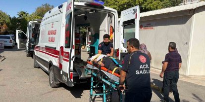 Tütün işçilerini taşıyan minibüs devrildi: 12 yaralı