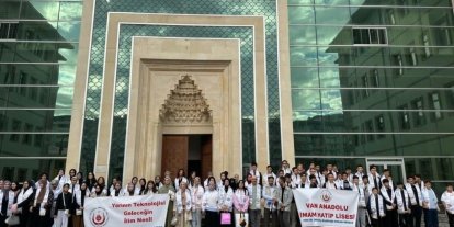 Van Anadolu İmam Hatip Lisesinden TEKNOFEST’e 100 kişilik katılım