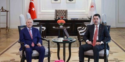 Bakan Kurum, Fenerbahçe spor kulübü başkanı Aziz Yıldırım’ı kabul etti
