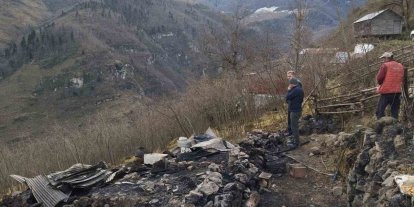 Ordu’da yangında ahşap ev küle döndü