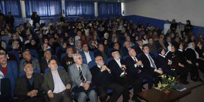 İlahiyat Fakültesinin 54. kuruluş yıl dönümü, düzenlenen panel ile kutlandı