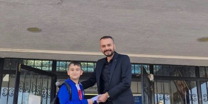 Necip Fazıl Kısakürek Ortaokulu öğrencisi Muay Thai turnuvasında şampiyon oldu.