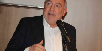 Ertekin istifa ettiğini duyurdu