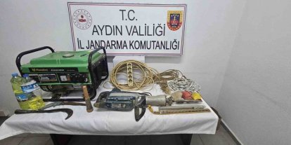 Kaçak kazı yaparken suçüstü yakalandılar