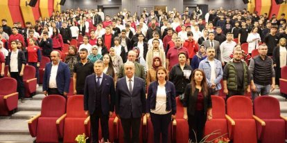 DOSTEK Koleji, 18 Mart Çanakkale Zaferi ve Şehitleri Anma Gününü özel gösterilerle kutladı