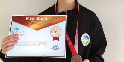 Büyükşehir karatecisi Sakarya’yı gururlandırdı