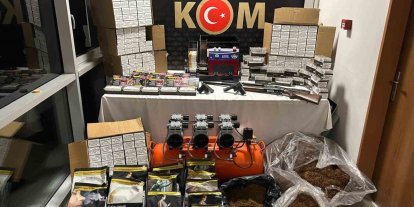 Kütahya’da kaçak tütün ve makaron operasyonu