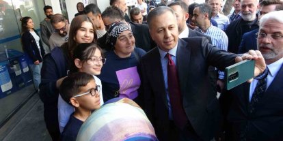 Bakan Yerlikaya, esnafla bir araya geldi