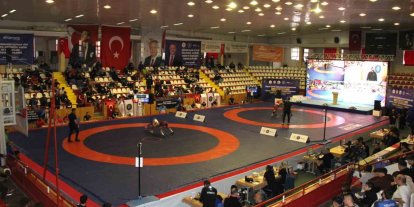 İşitme Engelliler Güreş Türkiye Şampiyonası’nın açılış seremonisi yapıldı