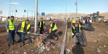 Ardahan Belediye ekipleri temizlik çalışmalarını sürdürüyor