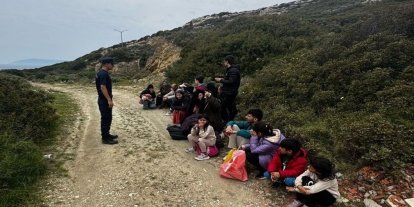 İzmir’de düzensiz göçmen mesaisi