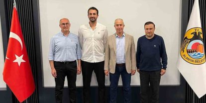Alanya Belediyespor, Başantrenör Serkan Oğuz ile sözleşme uzattı