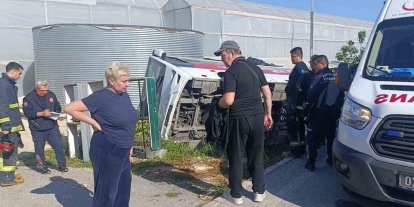 Antalya’da tur midibüsü devrildi, Rus uyruklu 18 turist yaralandı