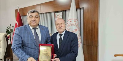 Yılların emektar eğitimcisi emekliye ayrıldı