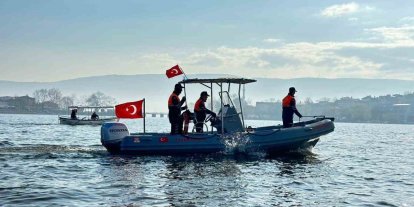 Bursa’da Uluabat Gölü’nde büyük operasyon...30 kişi suçüstü yakalandı