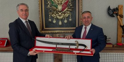 AK Parti Bilecik’te yerel yönetimler gündemi ele alındı