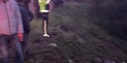 Zonguldak’ta otomobil dereye devrildi: 4 yaralı