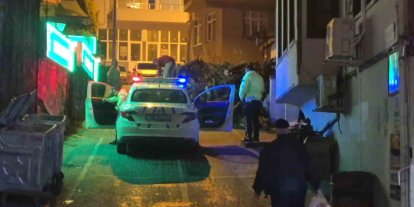 Yola dökülen odunlar trafik akışını engelledi