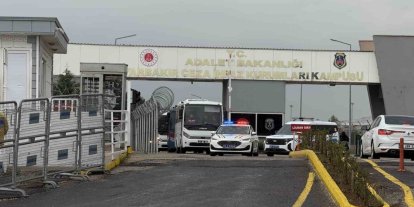 Narin Güran cinayetine ilişkin 15 sanık, üçüncü kez hakim karşısına çıkmak üzere adliyeye getirildi