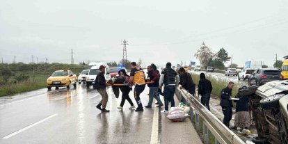 Tokat’ta iki otomobil çarpıştı: 5 kişi yaralandı