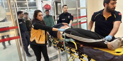 İki otomobil çarpıştı: 1’i ağır 3 yaralı