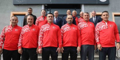 Karate Milli Takımından Çelebi’yi Teşekkür Ziyareti
