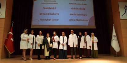 KBÜ’de fizyoterapi öğrencileri beyaz önlüklerini giydi