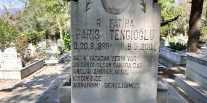 Özgür Özel’e saldıran şüphelinin katlettiği oğlunun mezarındaki "Analar gününde nasıl kıydın bize" ifadeleri dikkat çekti