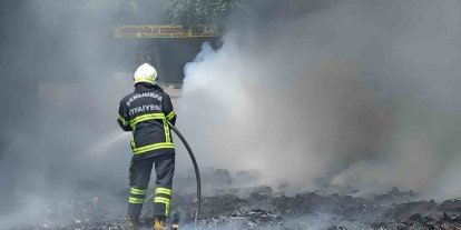 Atık madde yangını itfaiye tarafından söndürüldü