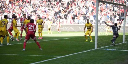 Trendyol Süper Lig: Samsunspor: 1 - Eyüpspor: 0 (Maç devam ediyor)