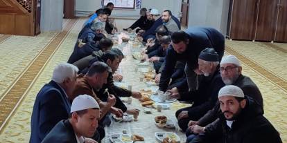 Kars'ta Sabah Namazı Programı Arapbaba Camii’nde Gerçekleşti