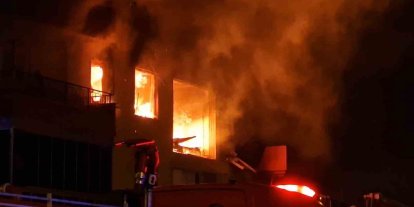 Konya’da 4 katlı apartmanda patlama ve yangın: 1’i ağır 12 yaralı