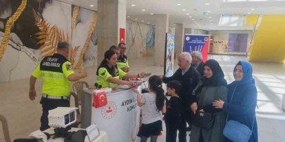 Trafik Jandarmanın standına ilgi yoğun oldu