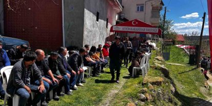 Şehit evinde bekleyiş devam ediyor