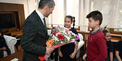 Minik kalemlerden büyük eser: ‘Çocuğum, Yazarım’