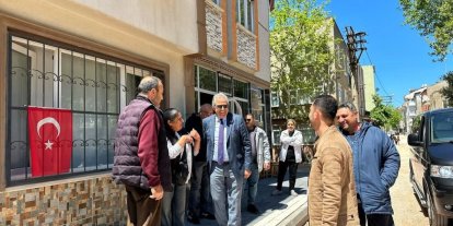 Başkan Mirza, Çınarlı Mahallesi’ndeki yol ve kaldırım çalışmalarını inceledi
