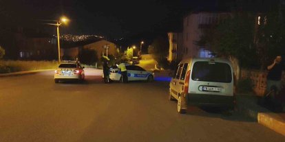 Karabük’te ehliyetsiz sürücü polisi peşine taktı... Kovalamaca anları kamerada