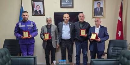 Kars’ta yılın şoförlerine plaket verildi