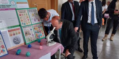 Selim’de Bilim Rüzgarı: TÜBİTAK 4006 Bilim Fuarı Açıldı