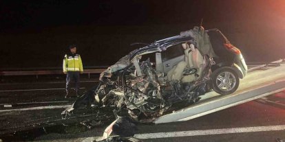 Ankara’da feci kaza... 2 otomobil kafa kafaya çarpıştı: 4 ölü, 1 yaralı