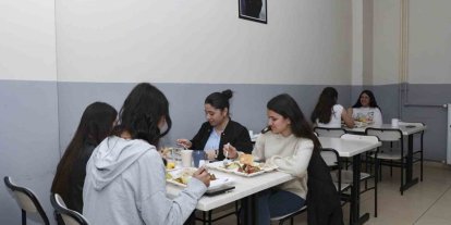 Mersin Büyükşehir Belediyesinden Gülnar’da eğitim hayatına destek