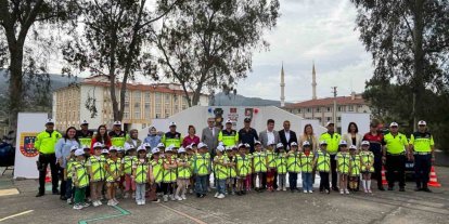 Çine’de Anaokulu öğrencilerine trafik eğitimi verildi