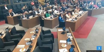 Kütahya Belediye Meclisi’nde MHP’li üyeler toplantıyı terk etti
