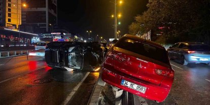 Esenyurt’ta 3 araçlı zincirleme kaza: 2 yaralı