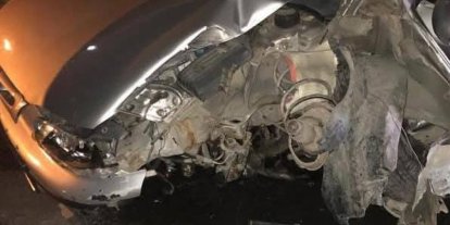 Ankara’da kontrolden çıkan araç elektrik direğine çarptı: 1 yaralı