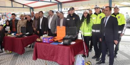 Sarıkamış’ta “Karayolu Güvenliği ve Trafik Haftası” etkinliği düzenlendi