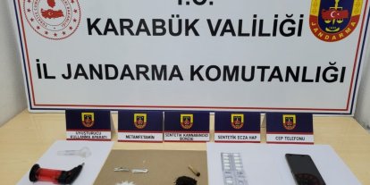 Jandarma uyuşturucu tacirlerine göz açtırmıyor