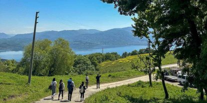 Kırcaali Yaylası ve Manda Gölü’nü keşfettiler