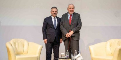 Eskişehir’de İlber Ortaylı’nın katılımıyla "Türk Kültürü ve Yunus Emre" söyleşisi düzenlendi
