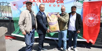 Kars’ta 60 Ton Korunga Tohumu Dağıtıldı